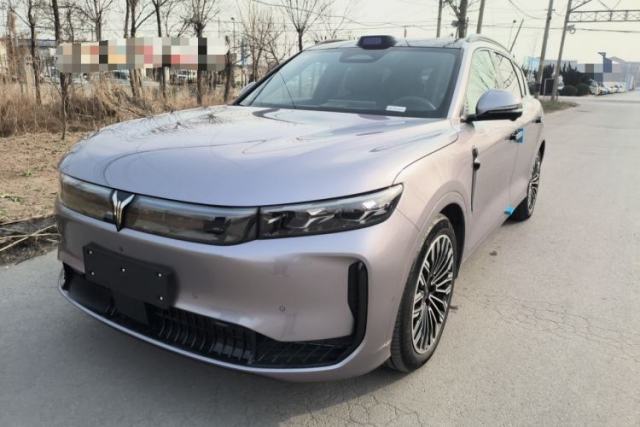 Used VOYAH FREE 2025 Model FREE+ Four-Wheel-Drive Qiankun Edition
