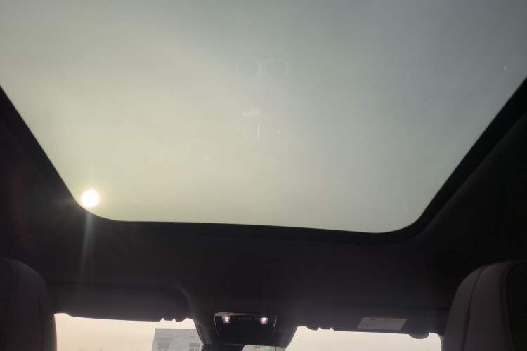 Used VOYAH FREE 2025 Model FREE+ Four-Wheel-Drive Qiankun Edition Headliner