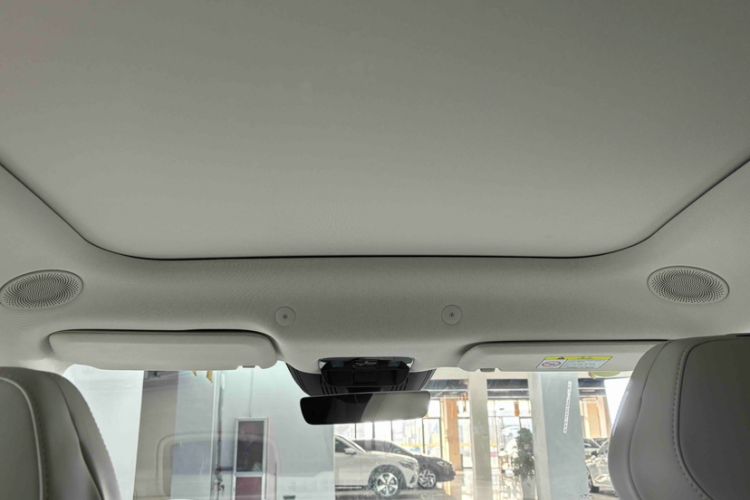Used VOYAH FREE 2025 Model FREE+ Four-Wheel-Drive Qiankun Edition Headliner