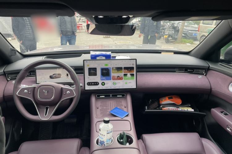 Used VOYAH FREE 2025 Model FREE+ Four-Wheel-Drive Qiankun Edition Interior 1