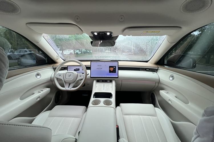 Used VOYAH FREE 2025 Model FREE+ Four-Wheel-Drive Qiankun Edition Interior 1