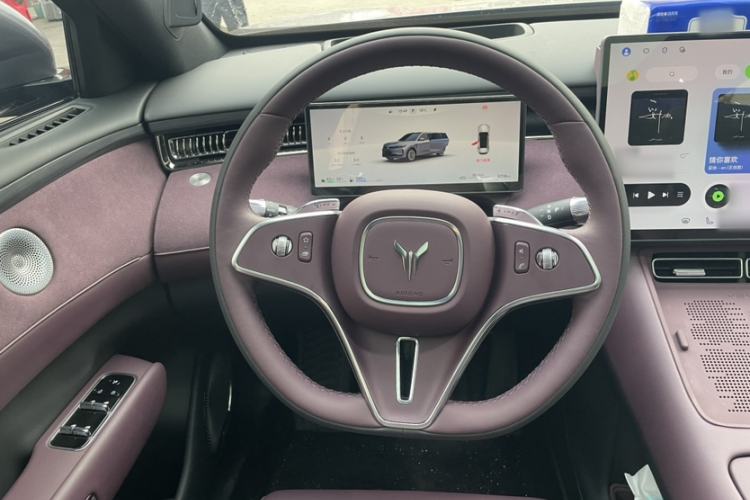 Used VOYAH FREE 2025 Model FREE+ Four-Wheel-Drive Qiankun Edition Interior 2
