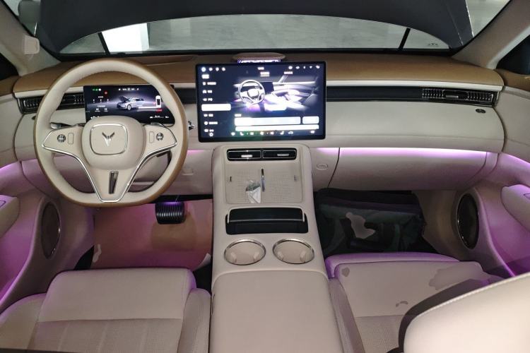 Used VOYAH FREE 2025 Model FREE+ Four-Wheel-Drive Qiankun Edition Interior 2