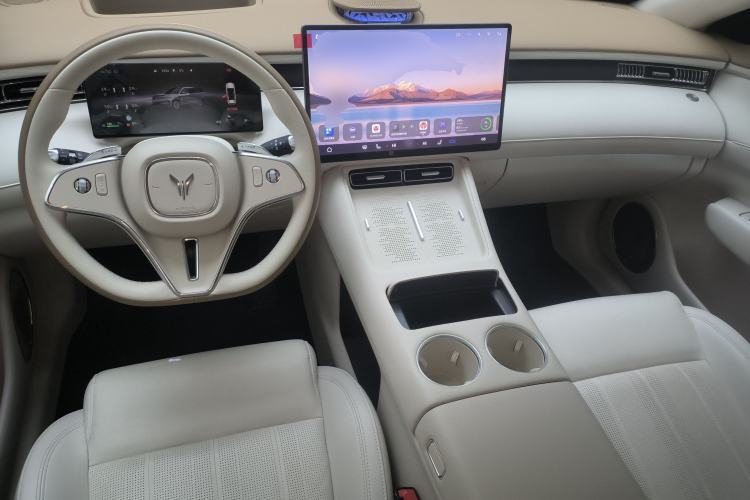 Used VOYAH FREE 2025 Model FREE+ Four-Wheel-Drive Qiankun Edition Interior 2