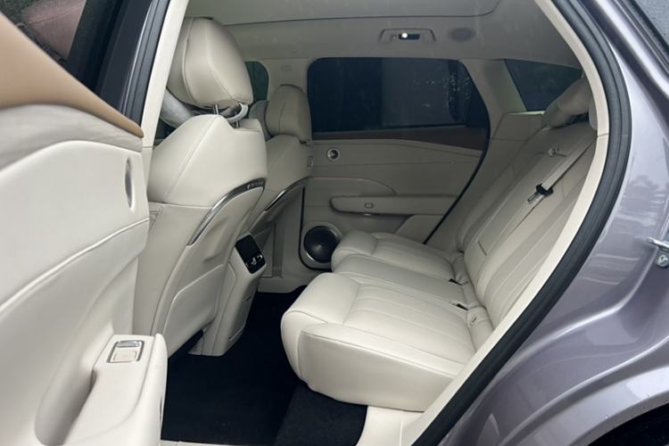 Used VOYAH FREE 2025 Model FREE+ Four-Wheel-Drive Qiankun Edition Interior 2