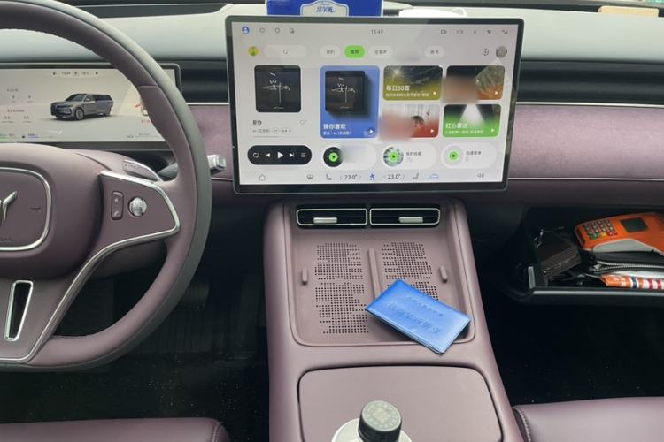 Used VOYAH FREE 2025 Model FREE+ Four-Wheel-Drive Qiankun Edition Interior 3