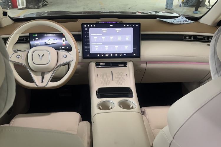 Used VOYAH FREE 2025 Model FREE+ Four-Wheel-Drive Qiankun Edition Interior 3