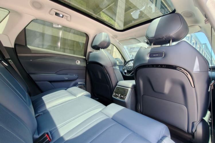 Used VOYAH FREE 2025 Model FREE+ Four-Wheel-Drive Qiankun Edition Interior 3