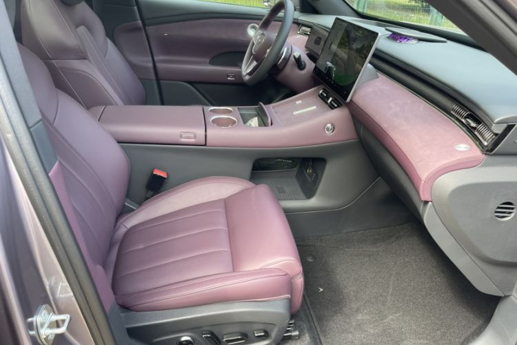 Used VOYAH FREE 2025 Model FREE+ Four-Wheel-Drive Qiankun Edition Interior 3