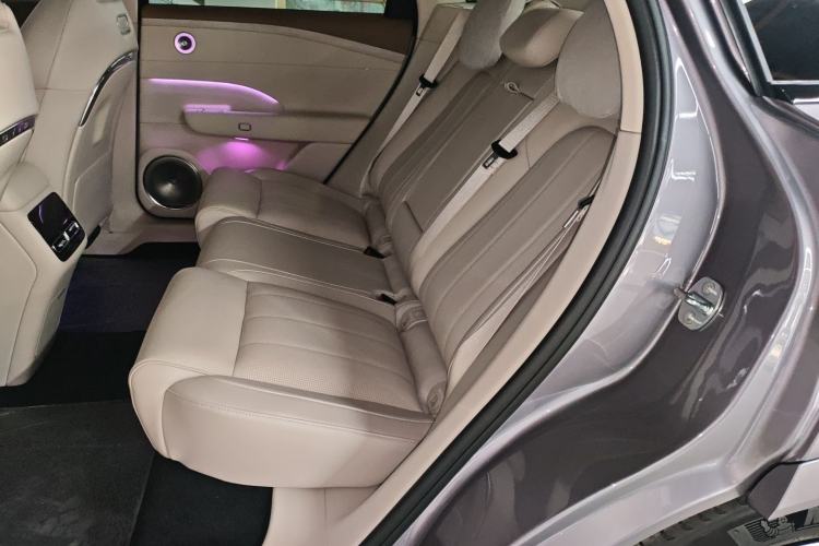 Used VOYAH FREE 2025 Model FREE+ Four-Wheel-Drive Qiankun Edition Interior 4