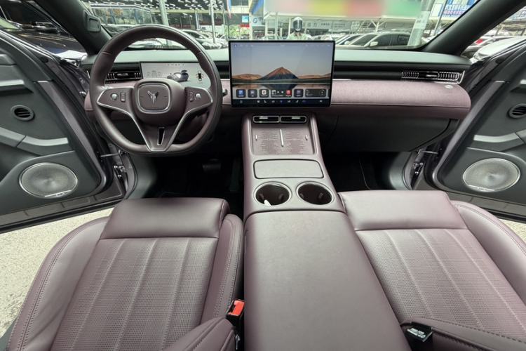 Used VOYAH FREE 2025 Model FREE+ Four-Wheel-Drive Qiankun Edition Interior 5