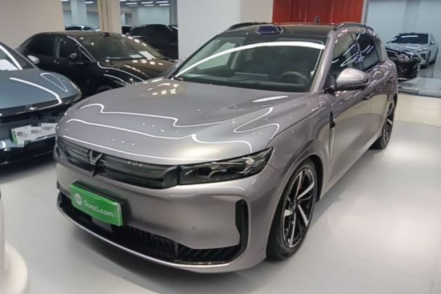 Used VOYAH FREE 2025 Model FREE+ Four-Wheel-Drive Qiankun Edition