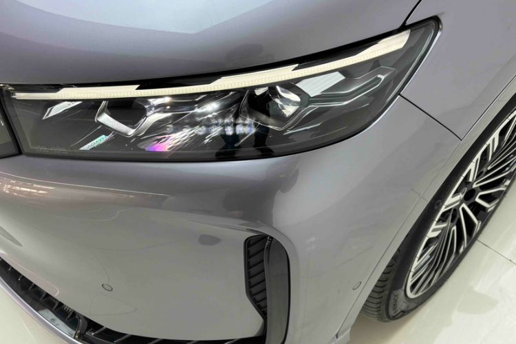Used VOYAH FREE 2025 Model FREE+ Four-Wheel-Drive Qiankun Edition Left Front Headlight