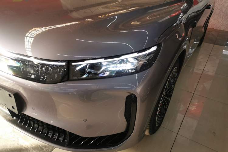 Used VOYAH FREE 2025 Model FREE+ Four-Wheel-Drive Qiankun Edition Left Front Headlight