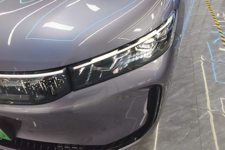 Used VOYAH FREE 2025 Model FREE+ Four-Wheel-Drive Qiankun Edition Left Front Headlight
