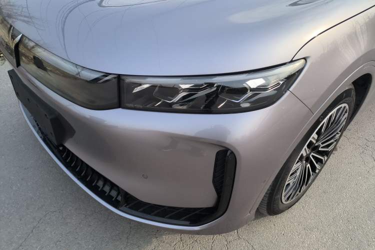 Used VOYAH FREE 2025 Model FREE+ Four-Wheel-Drive Qiankun Edition Left Front Headlight