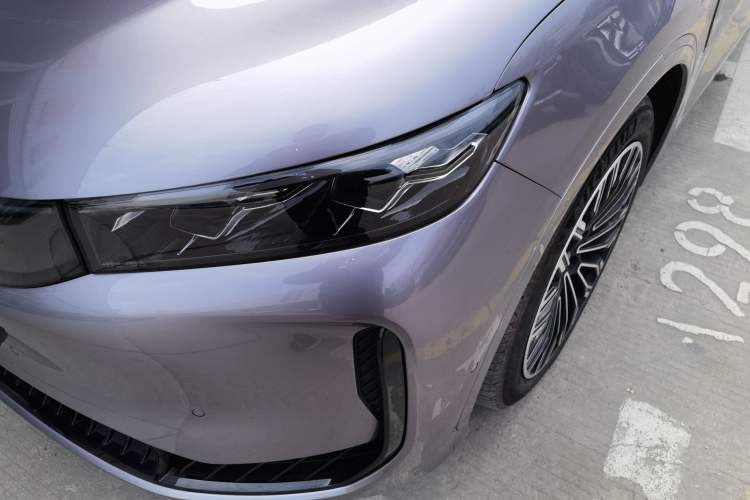 Used VOYAH FREE 2025 Model FREE+ Four-Wheel-Drive Qiankun Edition Left Front Headlight