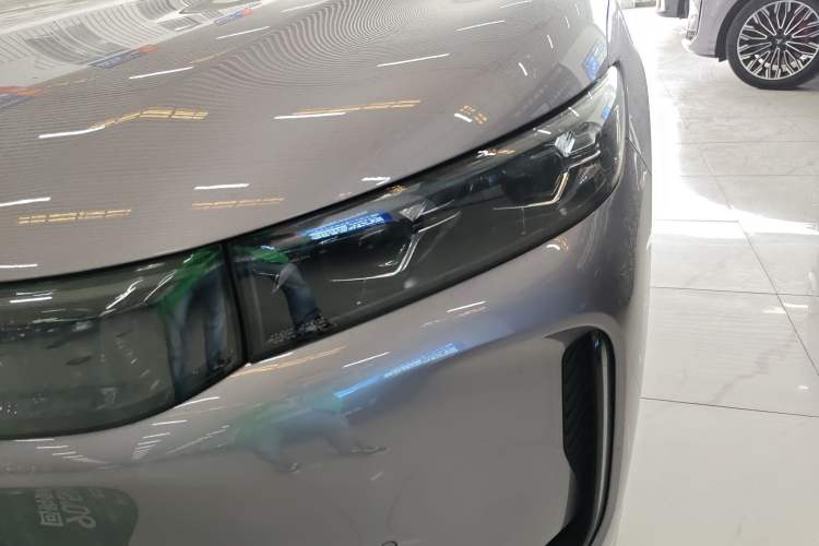 Used VOYAH FREE 2025 Model FREE+ Four-Wheel-Drive Qiankun Edition Left Front Headlight