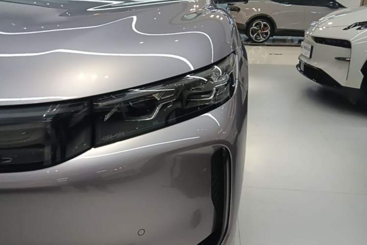 Used VOYAH FREE 2025 Model FREE+ Four-Wheel-Drive Qiankun Edition Left Front Headlight