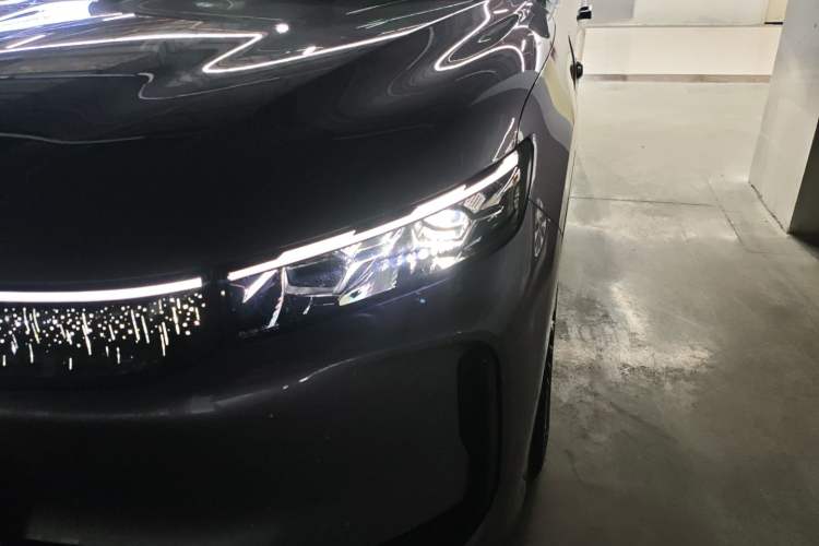 Used VOYAH FREE 2025 Model FREE+ Four-Wheel-Drive Qiankun Edition Left Front Headlight