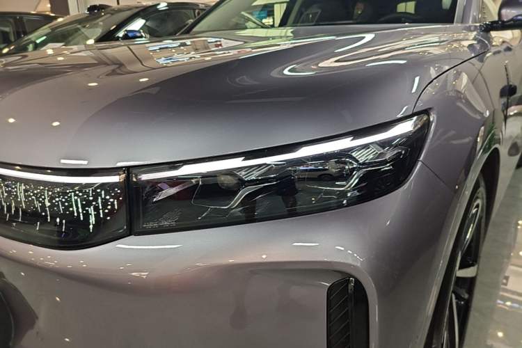 Used VOYAH FREE 2025 Model FREE+ Four-Wheel-Drive Qiankun Edition Left Front Headlight