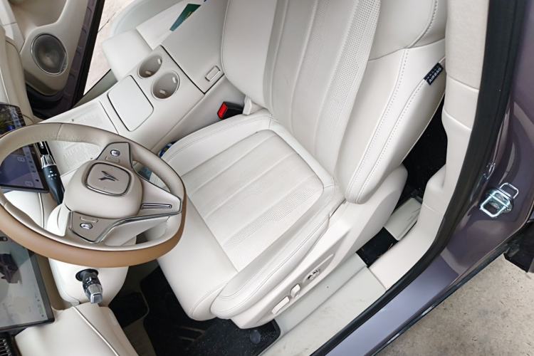 Used VOYAH FREE 2025 Model FREE+ Rear-Drive Qiankun Edition Left Front Seat
