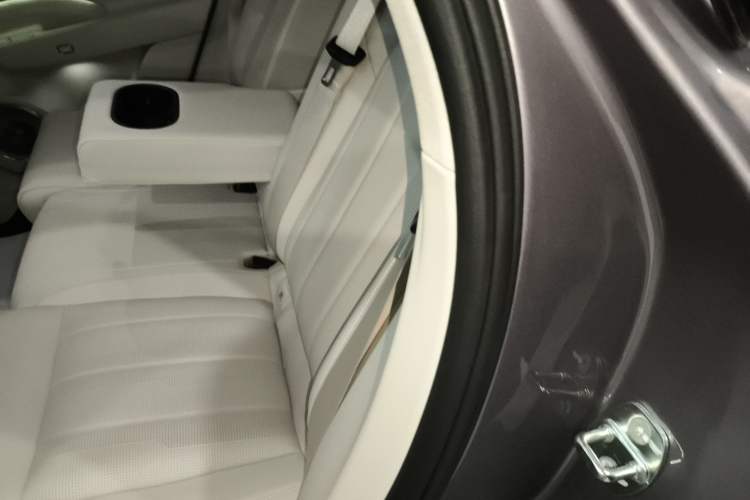 Used VOYAH FREE 2025 Model FREE+ Four-Wheel-Drive Qiankun Edition Left Rear Seat