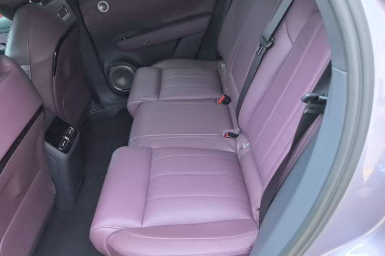 Used VOYAH FREE 2025 Model FREE+ Four-Wheel-Drive Qiankun Edition Left Rear Seat