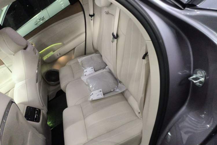 Used VOYAH FREE 2025 Model FREE+ Four-Wheel-Drive Qiankun Edition Left Rear Seat
