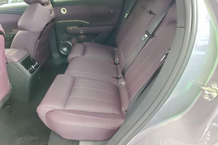 Used VOYAH FREE 2025 Model FREE+ Four-Wheel-Drive Qiankun Edition Left Rear Seat