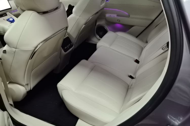 Used VOYAH FREE 2025 Model FREE+ Four-Wheel-Drive Qiankun Edition Left Rear Seat