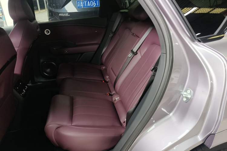 Used VOYAH FREE 2025 Model FREE+ Four-Wheel-Drive Qiankun Edition Left Rear Seat