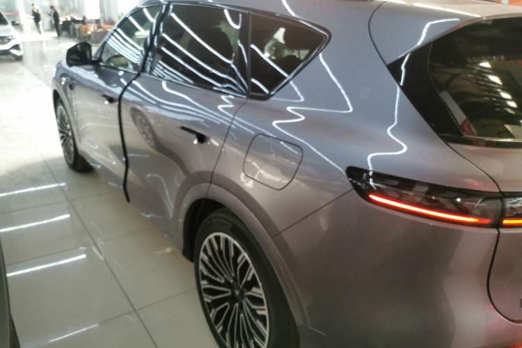 Used VOYAH FREE 2025 Model FREE+ Four-Wheel-Drive Qiankun Edition Left Side