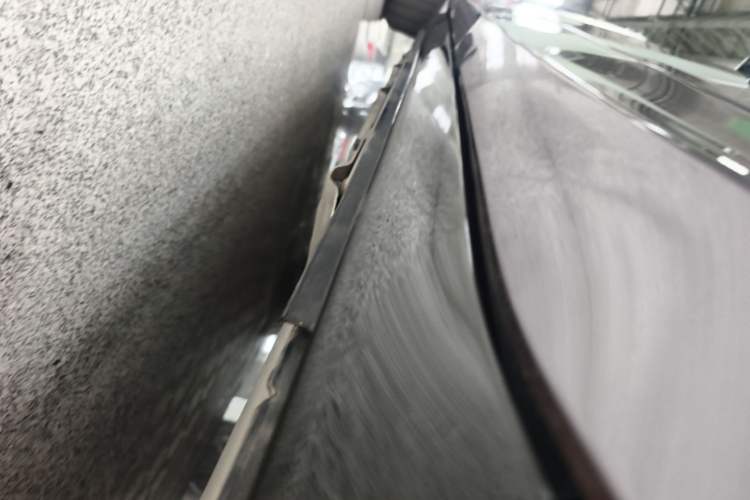 Used VOYAH FREE 2025 Model FREE+ Four-Wheel-Drive Qiankun Edition Left Side Sill