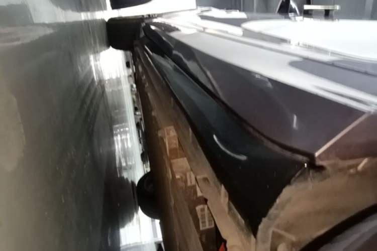 Used VOYAH FREE 2025 Model FREE+ Four-Wheel-Drive Qiankun Edition Left Side Sill