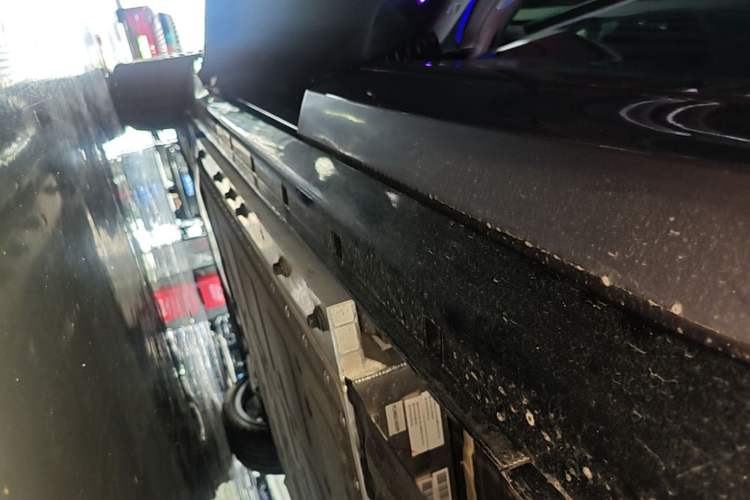 Used VOYAH FREE 2025 Model FREE+ Rear-Drive Qiankun Edition Left Side Sill
