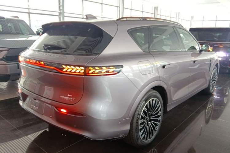 Used VOYAH FREE 2025 Model FREE+ Four-Wheel-Drive Qiankun Edition Rear Right 45 Deg
