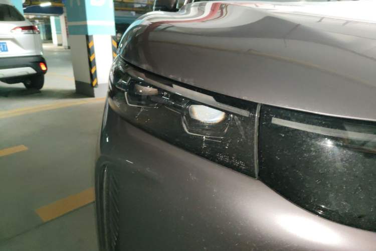 Used VOYAH FREE 2025 Model FREE+ Four-Wheel-Drive Qiankun Edition Right Front Headlight