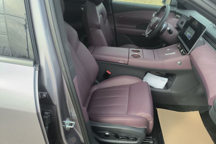 Used VOYAH FREE 2025 Model FREE+ Four-Wheel-Drive Qiankun Edition Right Front Seat