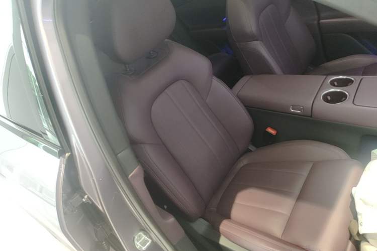 Used VOYAH FREE 2025 Model FREE+ Four-Wheel-Drive Qiankun Edition Right Front Seat