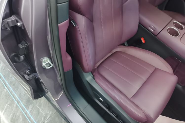 Used VOYAH FREE 2025 Model FREE+ Four-Wheel-Drive Qiankun Edition Right Front Seat