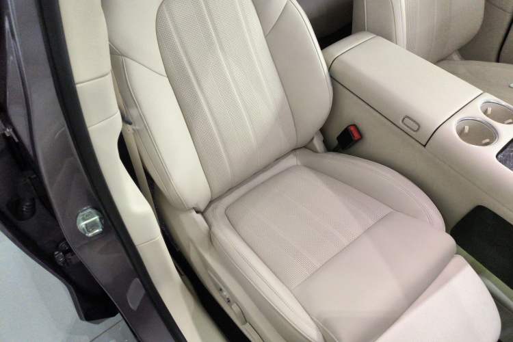 Used VOYAH FREE 2025 Model FREE+ Four-Wheel-Drive Qiankun Edition Right Front Seat