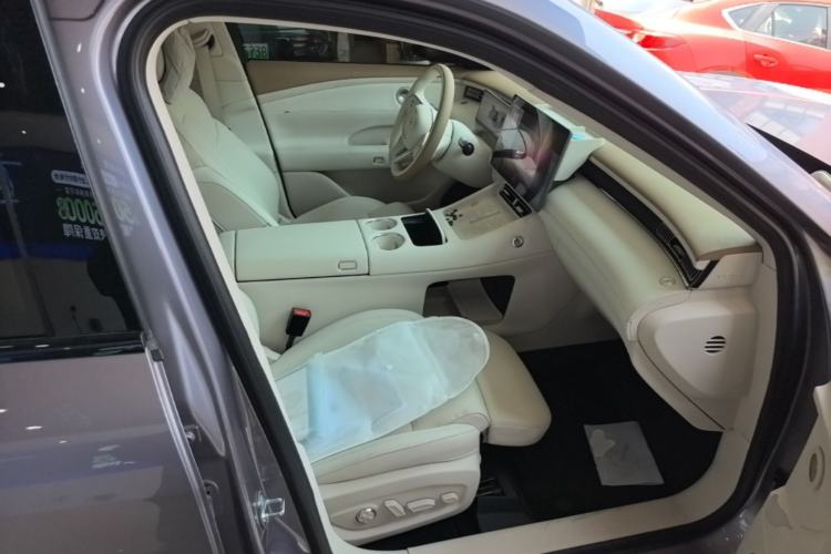 Used VOYAH FREE 2025 Model FREE+ Rear-Drive Qiankun Edition Right Front Seat