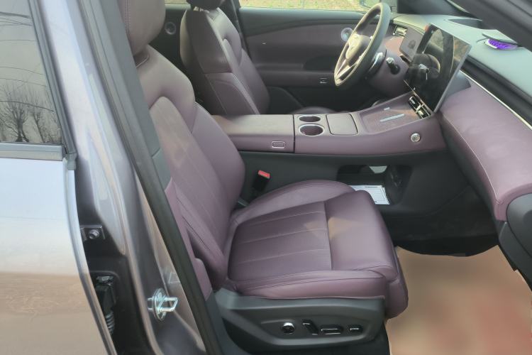Used VOYAH FREE 2025 Model FREE+ Four-Wheel-Drive Qiankun Edition Right Front Seat