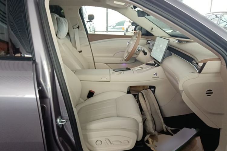 Used VOYAH FREE 2025 Model FREE+ Four-Wheel-Drive Qiankun Edition Right Front Seat