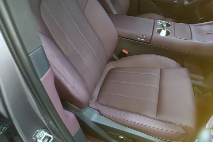 Used VOYAH FREE 2025 Model FREE+ Four-Wheel-Drive Qiankun Edition Right Front Seat