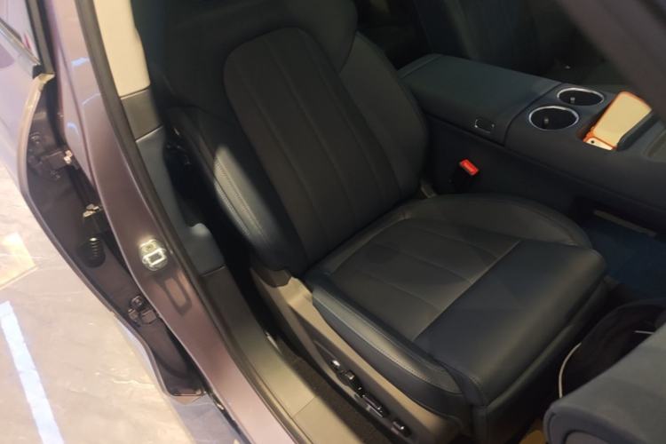Used VOYAH FREE 2025 Model FREE+ Four-Wheel-Drive Qiankun Edition Right Front Seat