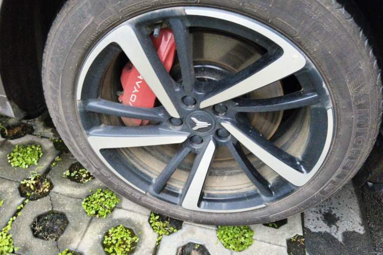 Used VOYAH FREE 2025 Model FREE+ Rear-Drive Qiankun Edition Right Front Wheel Hub
