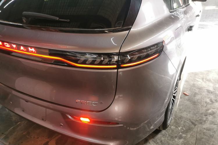 Used VOYAH FREE 2025 Model FREE+ Four-Wheel-Drive Qiankun Edition Right Rear Taillight