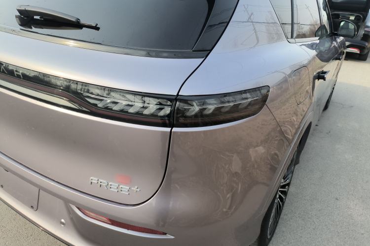 Used VOYAH FREE 2025 Model FREE+ Four-Wheel-Drive Qiankun Edition Right Rear Taillight